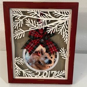 Pier 1 Red and White Product Label